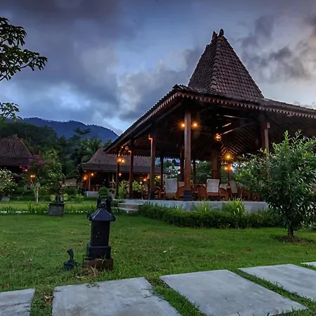 Balkondes Majaksingi Jasamarga Magelang Exterior photo