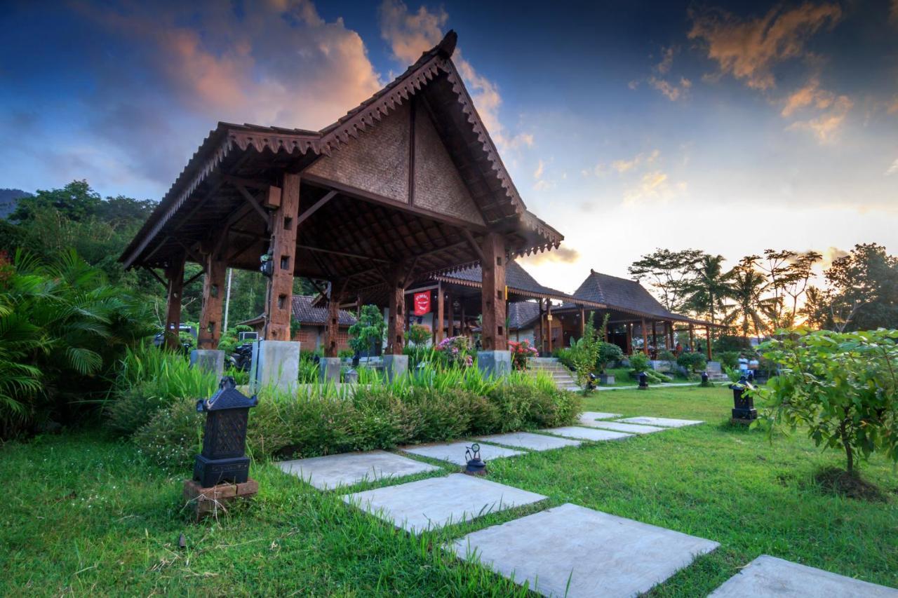 Balkondes Majaksingi Jasamarga Magelang